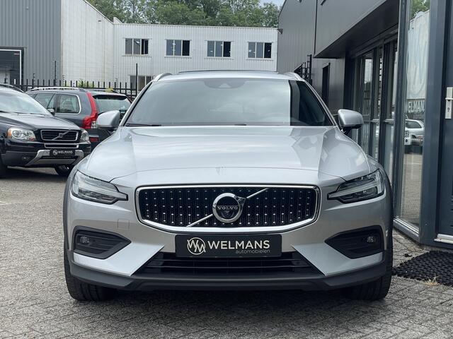 Volvo V60 CROSS COUNTRY 2.0 B5 AWD Pro Pano | HUD | Stoelverw v+a | Trekhaak | Harman/Kardon