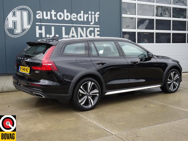 Volvo V60 CROSS COUNTRY 2.0 B5 AWD Ultimate