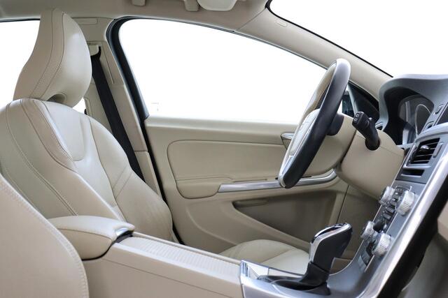 Volvo V60 CROSS COUNTRY T5 POLAR+ LUXURY -PANO.DAK|POWER-SEATS|ADAP.XENON|CAMERA|STANDKACHEL|PDC|KINDERZITJES|SENSUS-CONNECT|STOEL/STUURVERW.|TREKHAAK|18"