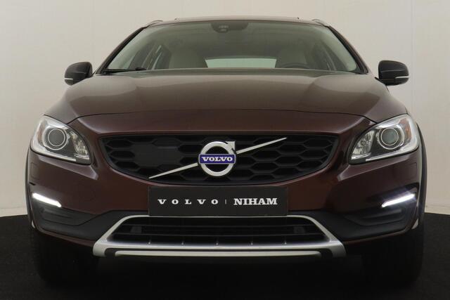Volvo V60 CROSS COUNTRY T5 POLAR+ LUXURY -PANO.DAK|POWER-SEATS|ADAP.XENON|CAMERA|STANDKACHEL|PDC|KINDERZITJES|SENSUS-CONNECT|STOEL/STUURVERW.|TREKHAAK|18"