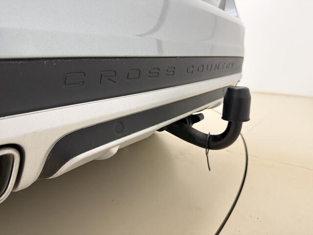 Volvo V60 CROSS COUNTRY D3 Polar+ | Sport stoelen | Trekhaak | Dealer onderhouden
