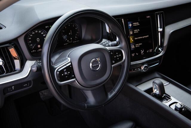 Volvo V60 CROSS COUNTRY 2.0 B5 AWD Pro , Trekhaak, Stoel/stuurverwarming, Elektrisch verstelbare stoelen met geheugen,