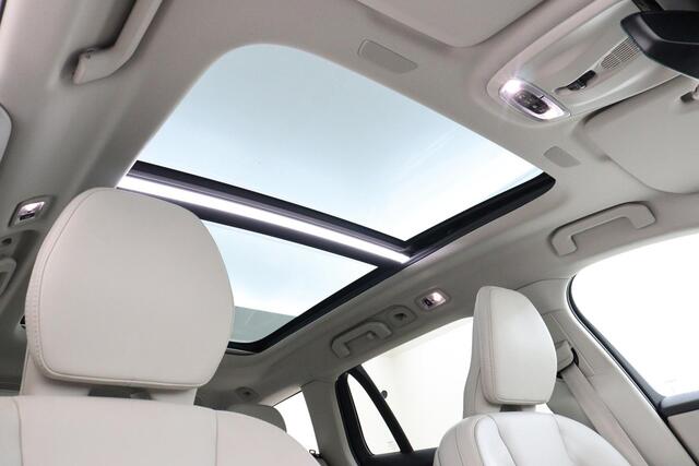 Volvo V60 CROSS COUNTRY B5 (M-HYBRID) AWD PRO -PANO.DAK|HARMAN/KARDON|GEVENT.LEDER|HEAD-UP DISP.|CAMERA|LEDERLOOK|PRIVACY.GLAS|TREKHAAK|STYLING|19"