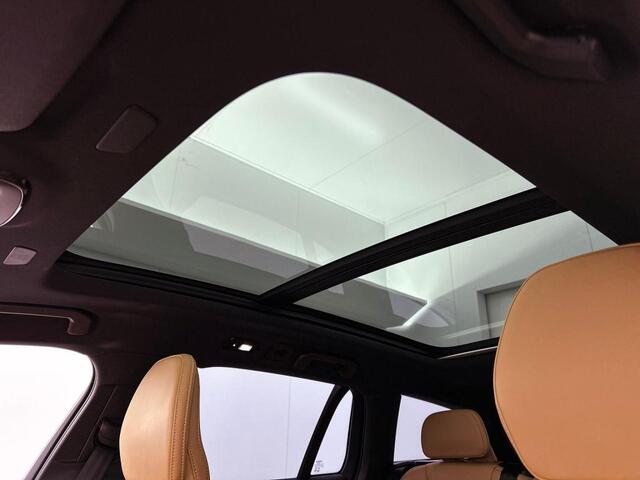 Volvo V60 CROSS COUNTRY 2.0 B5 AWD Ultimate | B&W Audio | Panorama dak | Leder |