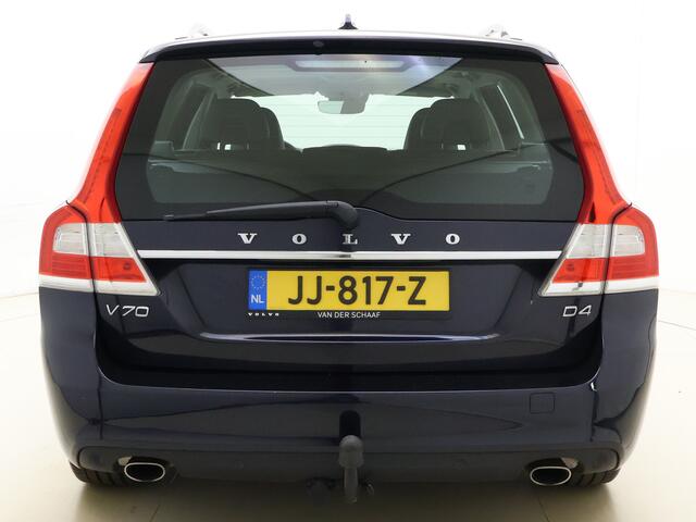 Volvo V70 D4 Automaat Polar+ / Nivomat / Open dak / Lederen bekleding / Stoel verwarming / Elektrisch verstelbare stoelen / Trekhaak /