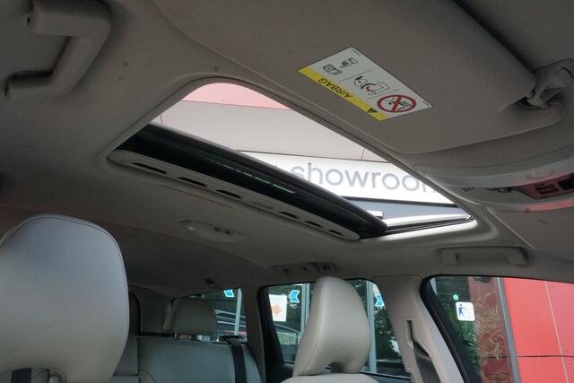 Volvo V70 2.0 D3 Polar+ Automaat | Schuif -/ Kanteldak | Leder | ACC | Trekhaak | Origineel NL |