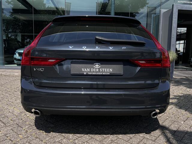 Volvo V90 2.0 T4 Momentum Standkachel | Elek. Trekhaak | Dealer Onderhouden