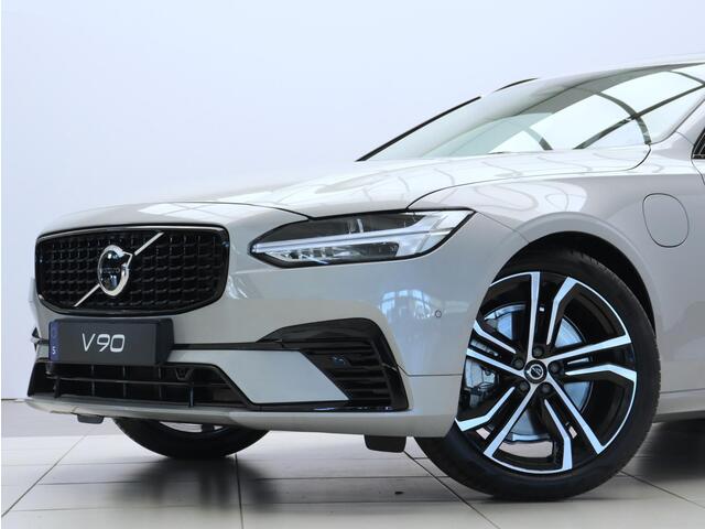 Volvo V90 T6 AWD Recharge Plus Dark / Pan. dak / Luchtvering / 20" / 360 camera / Alarm