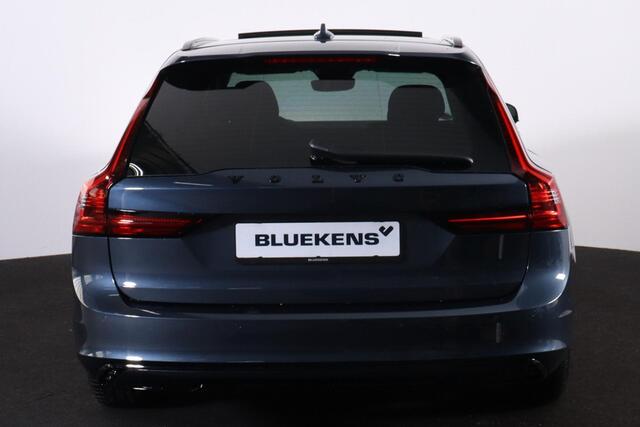 Volvo V90 T6 Recharge AWD Ultimate Dark - Luchtvering - Panorama/schuifdak - IntelliSafe Assist & Surround - 360° Camera - Harman/Kardon audio - Verwarmde voorstoelen, stuur & achterbank - Parkeersensoren voor & achter - Elektr. bedienb. voorstoelen met geheugen - 