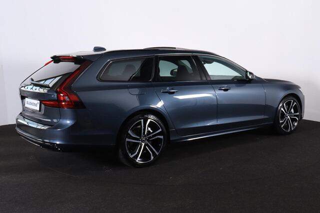 Volvo V90 T6 Recharge AWD Ultimate Dark - Luchtvering - Panorama/schuifdak - IntelliSafe Assist & Surround - 360° Camera - Harman/Kardon audio - Verwarmde voorstoelen, stuur & achterbank - Parkeersensoren voor & achter - Elektr. bedienb. voorstoelen met geheugen - 