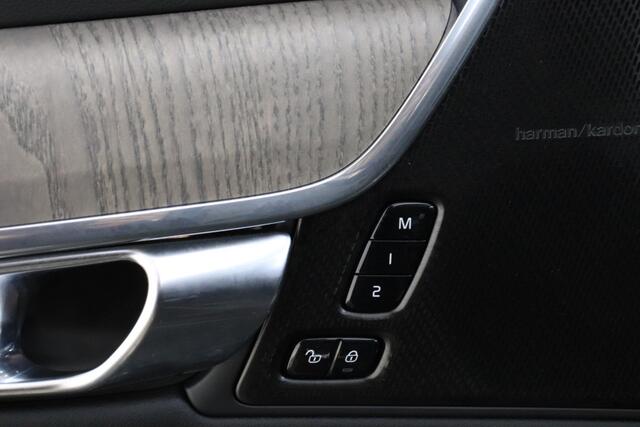 Volvo V90 T6 AWD Inscription | Panoramadak | 360º camera | Harman Kardon | Stoelverwarming en -ventilatie