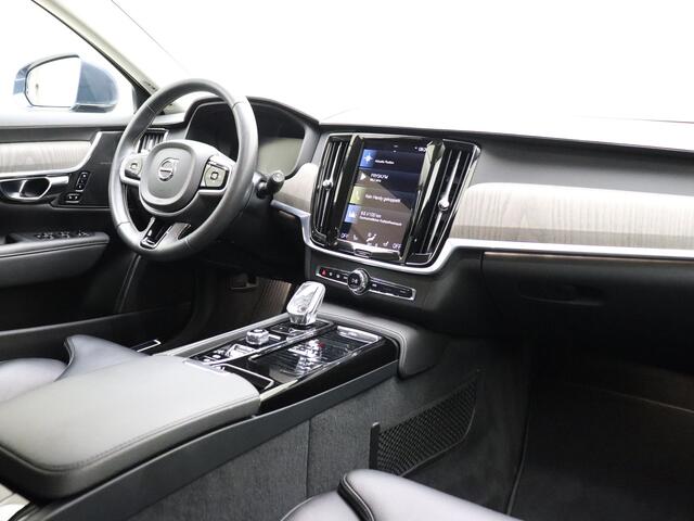 Volvo V90 T6 340pk AWD Inscription / H&K Audio / Elektr. Stoelen / Dubbel glas / Sportstuur / FULL-LED / Adapt. Cruise / BLIS / DAB / Lederen Dashboard / Trekhaak /