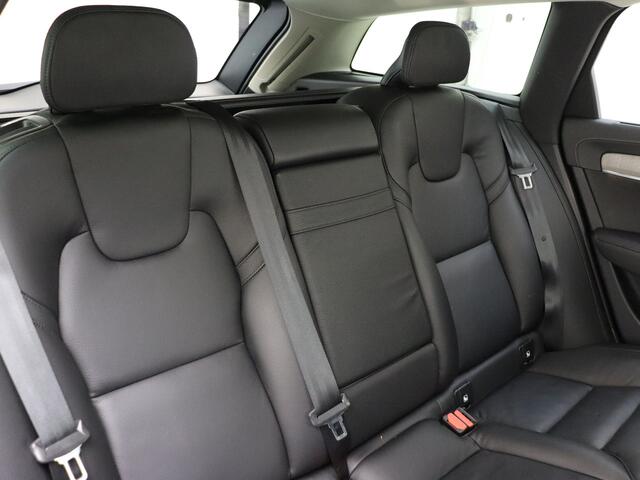 Volvo V90 T6 340pk AWD Inscription / H&K Audio / Elektr. Stoelen / Dubbel glas / Sportstuur / FULL-LED / Adapt. Cruise / BLIS / DAB / Lederen Dashboard / Trekhaak /