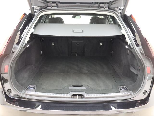 Volvo V90 T6 350PK AWD Inscription / Head-Up / Stoel massage + ventilatie / Trekhaak / 360 Camera / Trekhaak / Panoramadak / Elektr. achterklep /