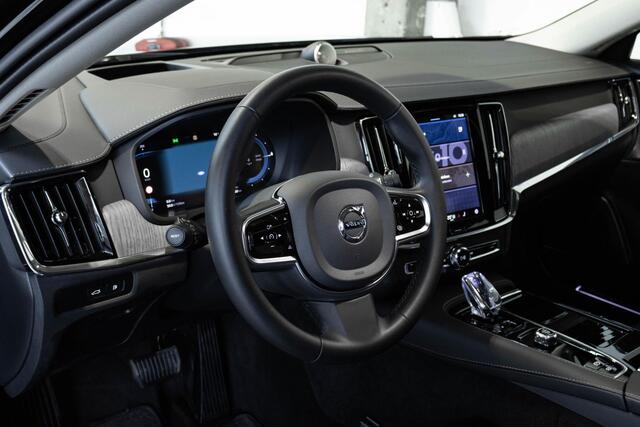 Volvo V90 T6 Recharge AWD Ultimate Bright | Long Range | Luchtvering | Bowers & Wilkins premium audio | Massagestoelen | 360° parkeercamera | Google infotainment | Semi Elektrische trekhaak | Nappa lederen bekleding | Parkeersensoren voor + achter | Panoramadak