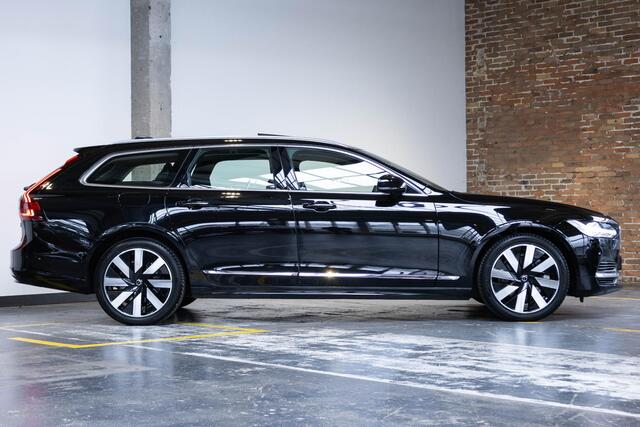 Volvo V90 T6 Recharge AWD Ultimate Bright | Long Range | Luchtvering | Bowers & Wilkins premium audio | Massagestoelen | 360° parkeercamera | Google infotainment | Semi Elektrische trekhaak | Nappa lederen bekleding | Parkeersensoren voor + achter | Panoramadak