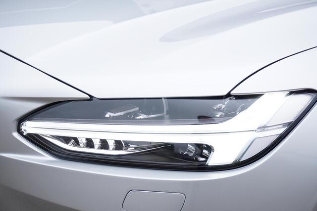 Volvo V90 2.0 T5 Momentum | Keyless | Standkachel | Stuur + Stoelverwarming | Adaptieve Cruise controle |