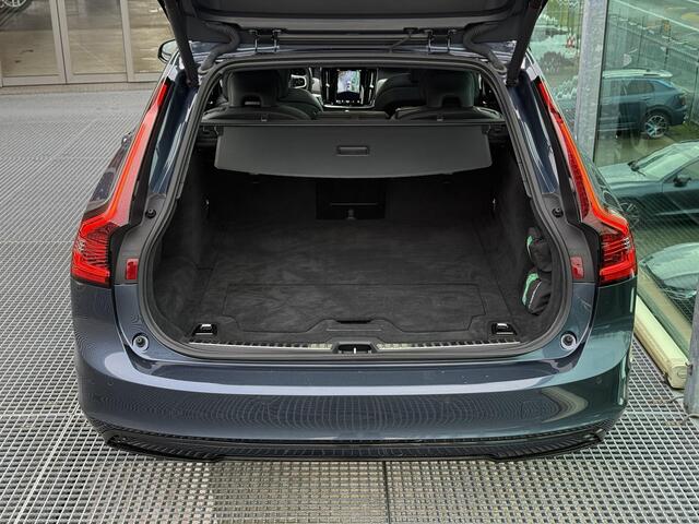 Volvo V90 2.0 T6 Recharge AWD Ultimate Bright , Automaat , Panoramadak , Semi Elek. Trekhaak , Bowers&Wilkins , Head-up Display , 360 Camera , Stoelen+Stuur Verwarmd , Carplay , Elek. verstelbare stoelen met geheugen , BLIS ,