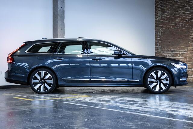 Volvo V90 T6 Automaat Recharge AWD Ultra Bright | Long Range | Panoramadak | Interieur Voorverwarming | Adaptive Cruise Control | Blind Spot | Head-up Display| 360º camera | Alarmklasse 3 | Google infotainment | Harman Kardon premium audio | Stoelverwarming