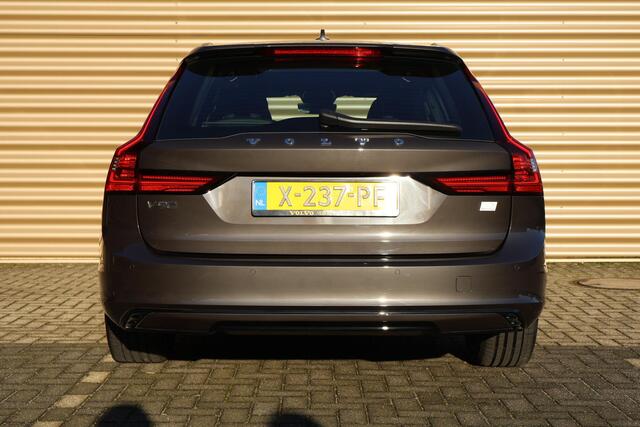 Volvo V90 T6 Plug-in hybrid AWD Ultimate Dark | Luchtvering