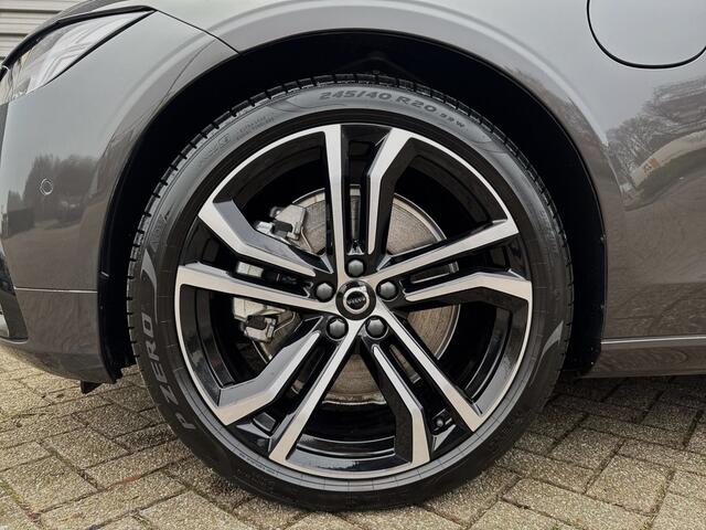 Volvo V90 T6 350 PK Plug-in hybrid AWD Ultimate Dark / Luchtvering / 20" / Black Sheep pakket / 360 camera /