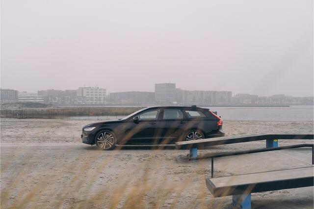 Volvo V90 T6 Aut. Recharge AWD Ultimate Dark | Panoramadak | Bowers & Wilkins | Luchtvering | 360º camera