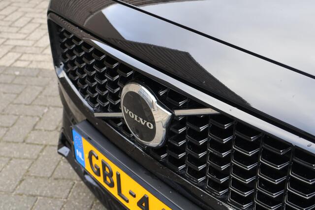 Volvo V90 2.0 T6 Plug-in hybrid AWD Ultra Dark | Gelaagd glas | Head-Up Display | Harman Kardon