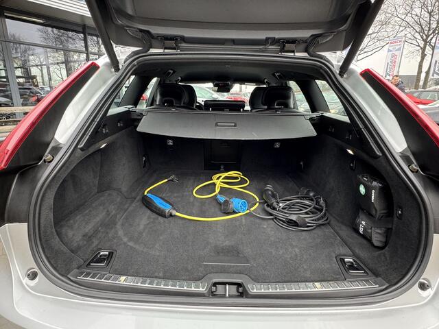 Volvo V90 2.0 T8 AWD R-Design Leder/Keyless/Trekhaak/Led/Stoel-stuur verwarming