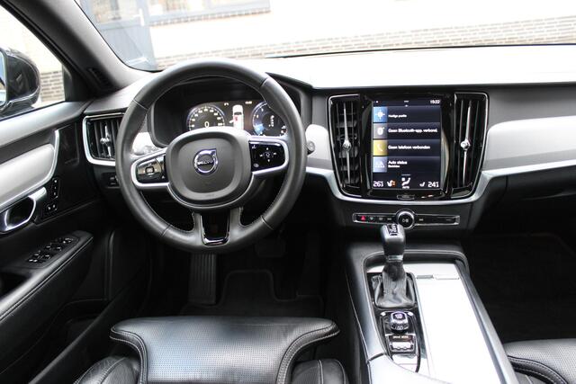 Volvo V90 2.0 T4 Business Luxury+ Panoramadak | Harman Kardon | Massage