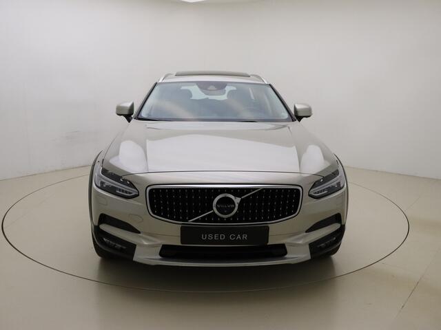 Volvo V90 Cross Country T5 251PK AWD PRO / Bowers & Wilkins / Geventileerde stoelen / Panoramadak / 360 Camera / BLIS / Apple car play /