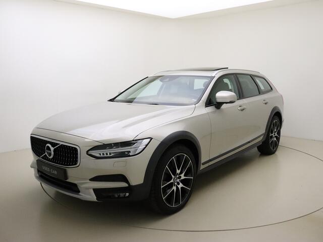 Volvo V90 Cross Country T5 251PK AWD PRO / Bowers & Wilkins / Geventileerde stoelen / Panoramadak / 360 Camera / BLIS / Apple car play /