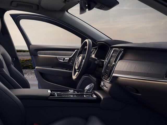 Volvo V90 2.0 T6 Plug-in hybrid AWD Ultimate Dark Volvo V90 2.0 T6 Recharge AWD Ultimate Dark / 360 graden camera / Volvo Alarm / Massagefunctie