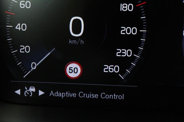 Volvo V90 2.0 T6 AWD Recharge Inscription | Trekhaak | Leder | Stoel & stuurverwarming | Adaptive cruise | Kinderzitjes | Camera