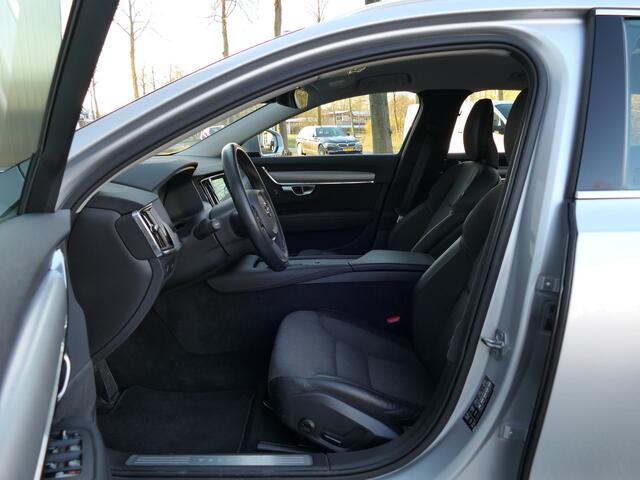 Volvo V90 T4 AUT Momentum 12 MND garantie / Trekhaak / Pilot assist / Stuurverwarming