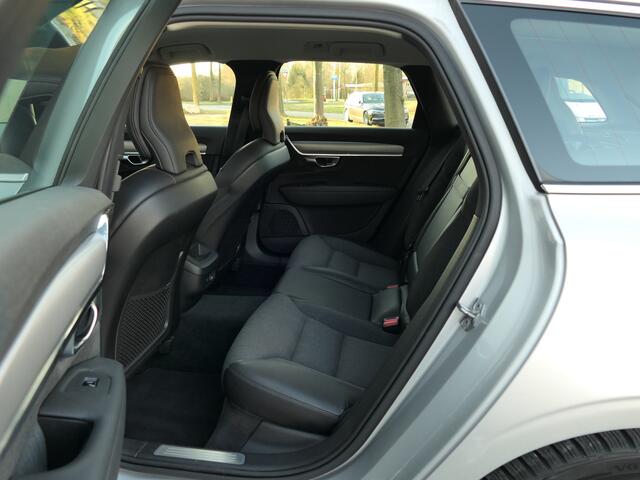 Volvo V90 T4 AUT Momentum 12 MND garantie / Trekhaak / Pilot assist / Stuurverwarming