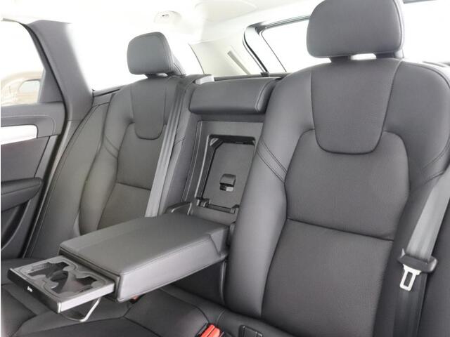 Volvo V90 B5 Ultimate Bright | Panoramisch schuifdak | Camera | 20" Lichtmetalen velgen | Slechts 11.500km!