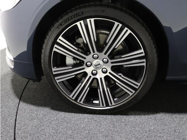 Volvo V90 B5 Ultimate Bright | Panoramisch schuifdak | Camera | 20" Lichtmetalen velgen | Slechts 11.500km!