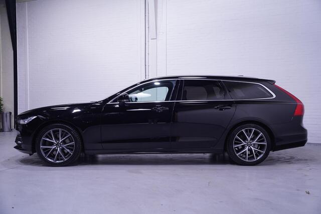 Volvo V90 2.0 T8 AWD Momentum Navi Stuur- en stoelverwarming Led koplampem Adaptive cruise 2100 kg trekgewicht