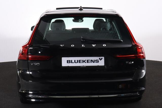 Volvo V90 T6 Plug-in hybrid AWD Ultra Bright - IntelliSafe Assist & Surround - Panoramisch schuif-/kanteldak - Head-up display - Nappaleder, voorstoelen met ventilatie en massage - Verwarmbare voorstoelen en stuur - 360º Camera - Harman Kardon premium audio - Full-