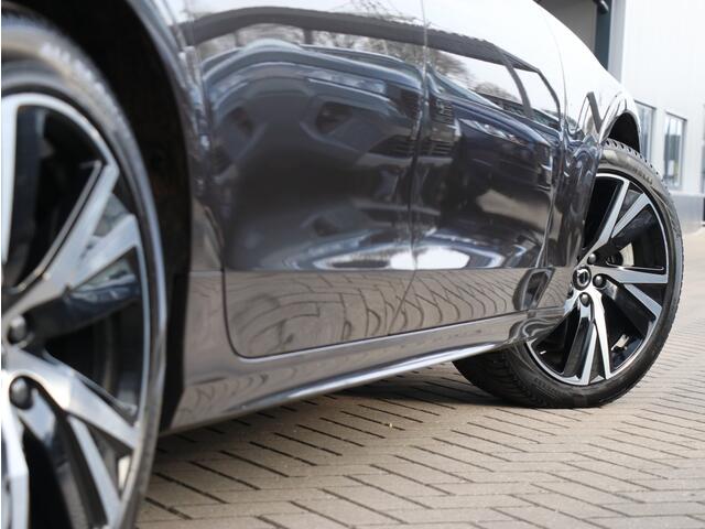 Volvo V90 2.0 T6 AWD Plus Dark I Panoramadak I Trekhaak I HarmanKardon