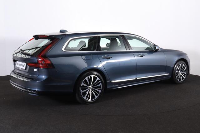 Volvo V90 T6 Recharge AWD Core Bright - LONG RANGE - IntelliSafe Assist & Surround - Adaptieve LED koplampen - Parkeercamera achter - Verwarmde voorstoelen, stuur & achterbank - Parkeersensoren voor & achter - High Performance audio - Elektr. inklapbare trekhaak - 