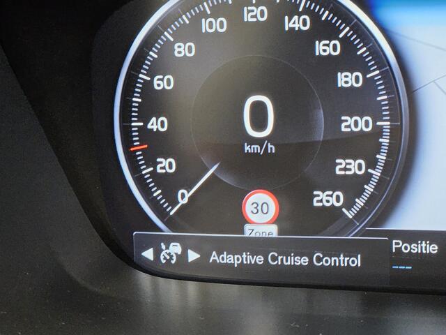 Volvo V90 T8 AWD R-Design Plug In Hybrid 394pk PHEV | Panodak | Adaptive Cruise | Harman Kardon | Alcantara Sportstoelen | Parkassist | Apple Carplay | 19"L.M | Pilot Assist |