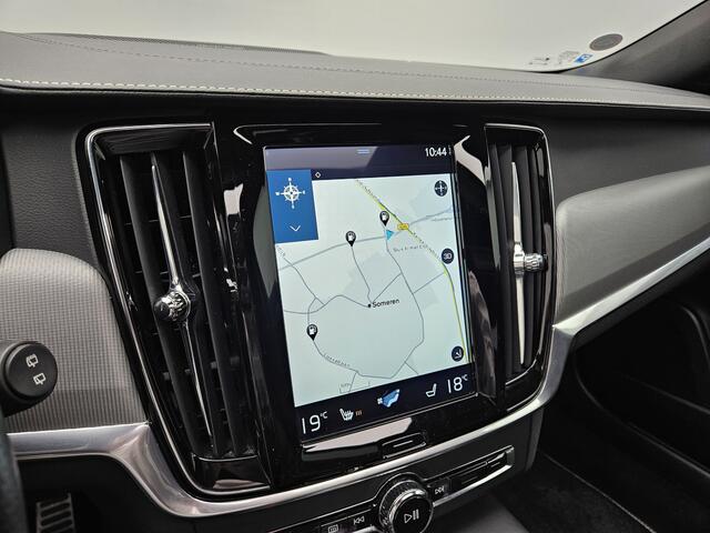 Volvo V90 T8 AWD R-Design Plug In Hybrid 394pk PHEV | Panodak | Adaptive Cruise | Harman Kardon | Alcantara Sportstoelen | Parkassist | Apple Carplay | 19"L.M | Pilot Assist |