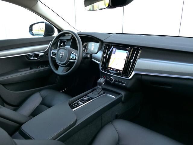 Volvo V90 2.0 T5 AUT 12 MND garantie Momentum Panoramadak / Trekhaak / Pilot assist / Leer