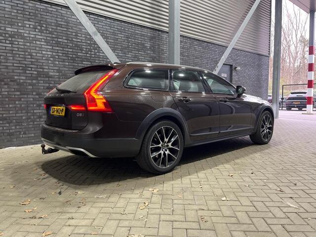 Volvo V90 Cross Country D5 AWD Pro | Incl. BTW | Bowers&Wilkins | Trekhaak | Panoramadak | Head-Up | 20 Inch