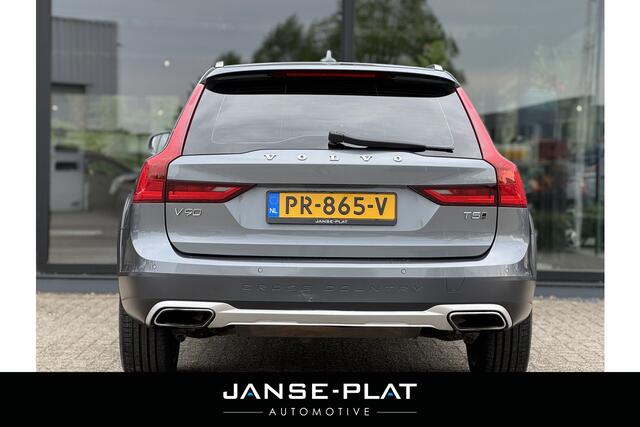 Volvo V90 Cross Country 2.0 T5 AUT | Pano | Wegdr. Trekhaak | Pilot Ass. | Standkachel |