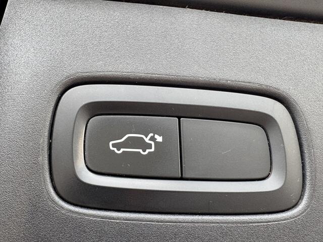 Volvo V90 Cross Country 2.0 T5 AUT | Pano | Wegdr. Trekhaak | Pilot Ass. | Standkachel |
