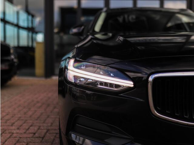 Volvo V90 2.0 T5 Momentum | Keyless | Trekhaak | Pilot Assist | Stuurverw. | Achterbank Verwarmd