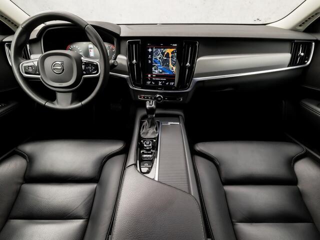 Volvo V90 2.0 T5 Momentum 255Pk Automaat (APPLE CARPLAY, GROOT NAVI, LEDER, CAMERA, ADAPTIVE CRUISE, ELEK SPORTSTOELEN, STOELVERWARMING, GETINT GLAS, NIEUWE APK, NIEUWSTAAT)