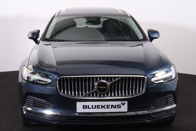 Volvo V90 T6 Recharge AWD Core Bright - LONG RANGE - Panorama/schuifdak - IntelliSafe Assist & Surround - Harman/Kardon audio - Adaptieve LED koplampen - Parkeercamera achter - Verwarmde voorstoelen, stuur & achterbank - Parkeersensoren voor & achter - Elektr. bedi